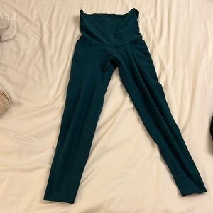 Beyond yoga maternity leggings